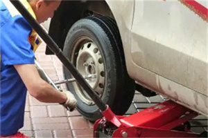 乌兰附近拖车24小时服务热线电话